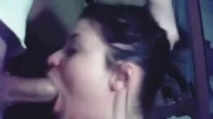 سے لطف اندوز ایک بڑی dildo 2